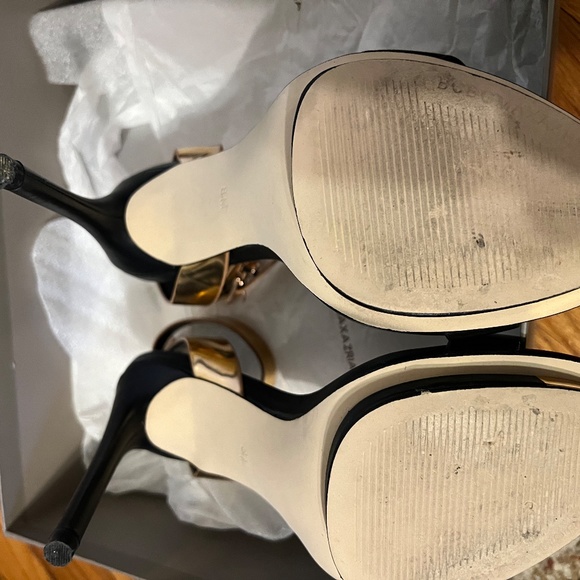 BCBG MaxAzria MA-FINITE heels gold & black, Size 8, Like new - Picture 2 of 6